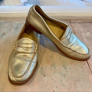 BASS WEEJUN LOAFERS FOR THAT PREPPY VIBE